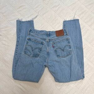 🩵 LEVI’S WEDGIE STRAIGHT JEANS